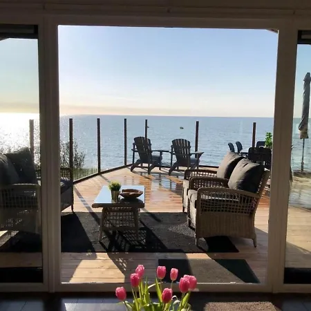 Charmantes Ferienhaus In Mit Eigener Terrasse بيت للعطل