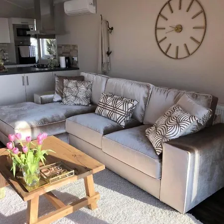Charmantes Ferienhaus In Mit Eigener Terrasse بيت للعطل *